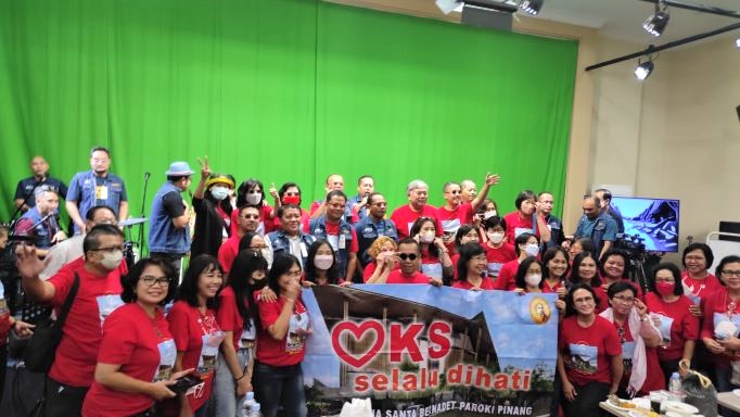 OKS selalu dihati sebagai ungkapan terimakasih di Minggu terakir penggalangan dana untuk Bernadet--PAKAI (2)